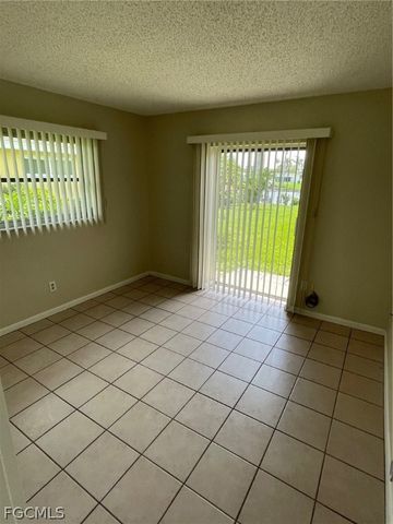 1040 SE 43rd ST, Cape Coral, FL 33904