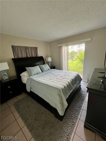 1040 SE 43rd ST, Cape Coral, FL 33904