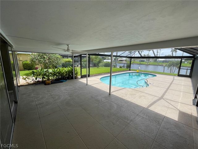 1040 SE 43rd ST, Cape Coral, FL 33904