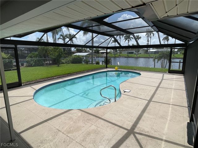 1040 SE 43rd ST, Cape Coral, FL 33904