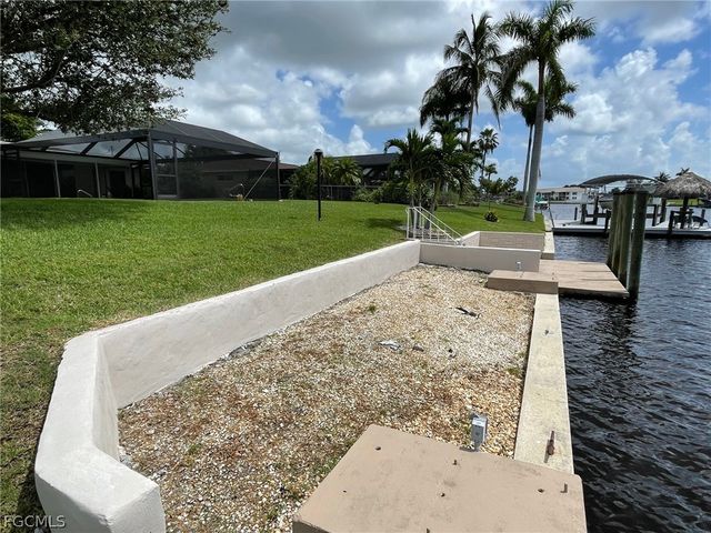 1040 SE 43rd ST, Cape Coral, FL 33904