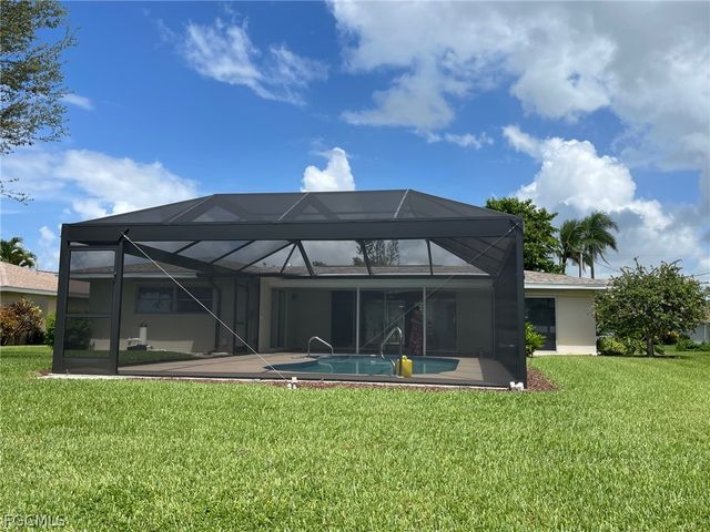 1040 SE 43rd ST, Cape Coral, FL 33904