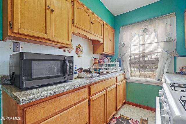 1113 N SAN MARCIAL Street, El Paso, TX 79903