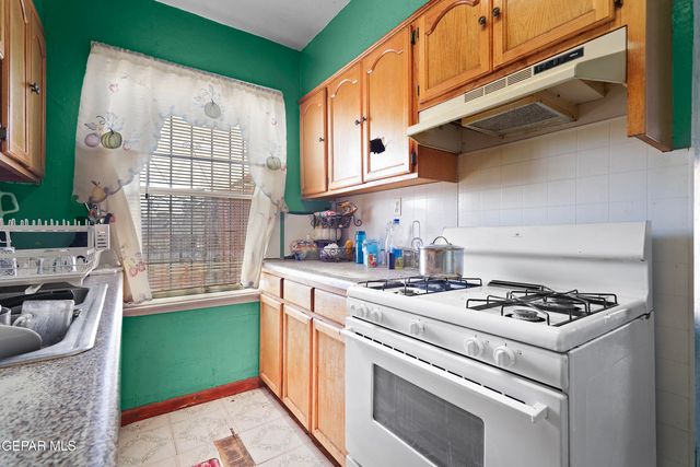 1113 N SAN MARCIAL Street, El Paso, TX 79903