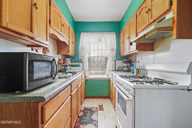 1113 N SAN MARCIAL Street, El Paso, TX 79903