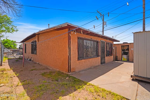 1113 N SAN MARCIAL Street, El Paso, TX 79903