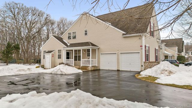 75 Meadow Pond Circle, Miller Place, NY 11764