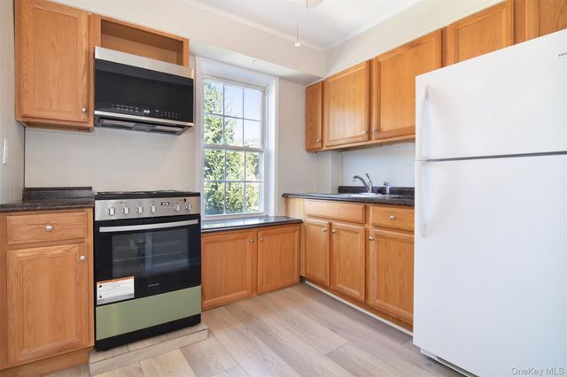 57 Sterling Avenue 2, Harrison, NY 10528