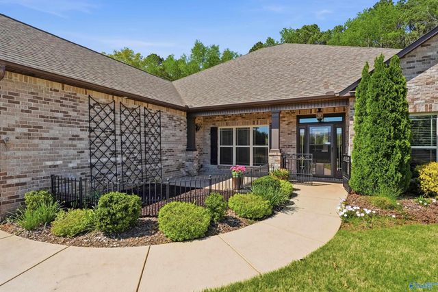 193 Somerton Drive, Huntsville, AL 35811