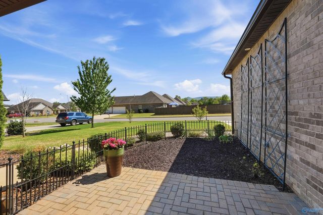 193 Somerton Drive, Huntsville, AL 35811