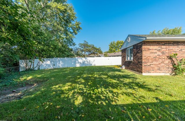 2478 E Foxchase Court 2478 E Foxchase Court, Troy, OH 45373