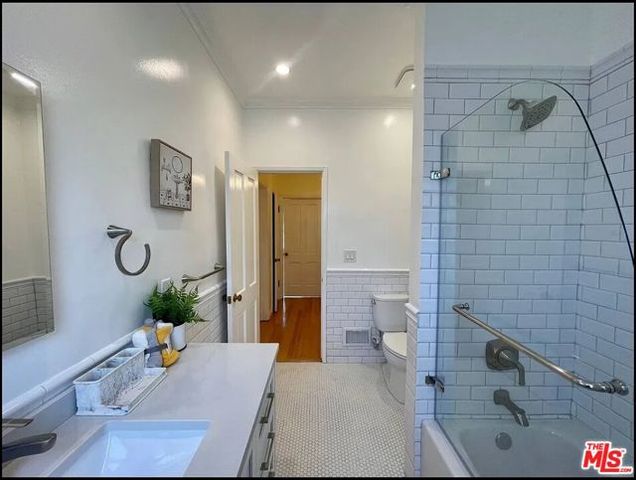 423 W Ocean Avenue 5, Santa Monica, CA 90402