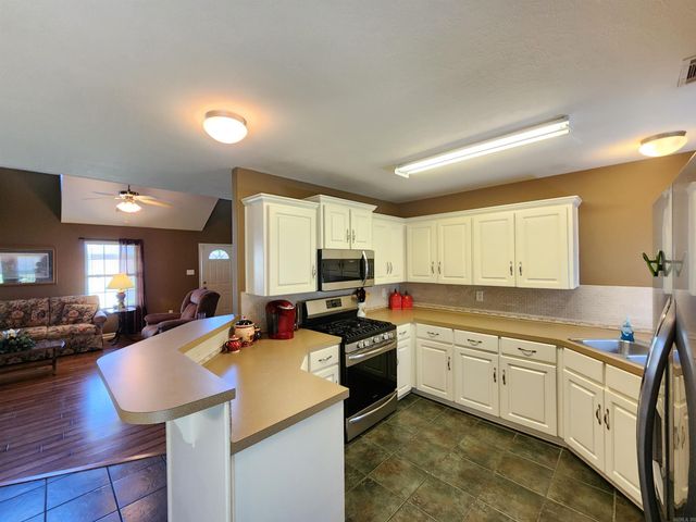 108 Meadows Lane, Beebe, AR 72012