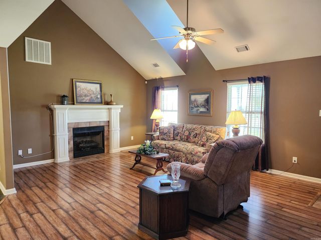 108 Meadows Lane, Beebe, AR 72012