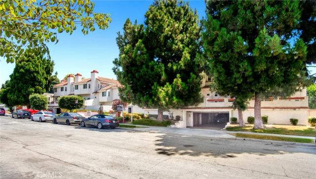 2740 Gramercy 12, Torrance, CA 90501