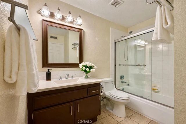 2740 Gramercy 12, Torrance, CA 90501