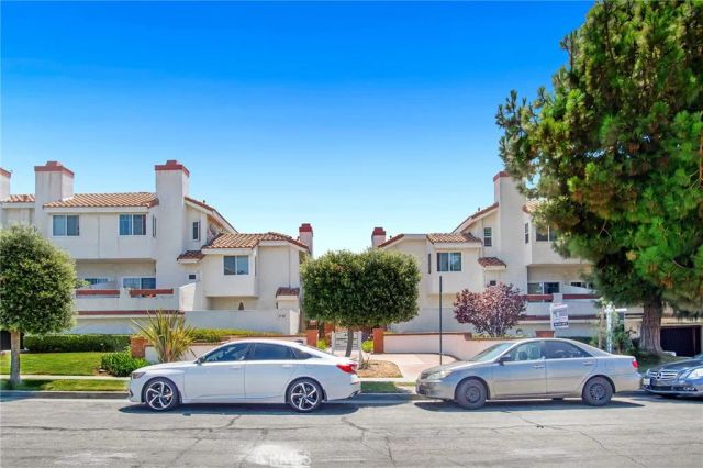 2740 Gramercy 12, Torrance, CA 90501