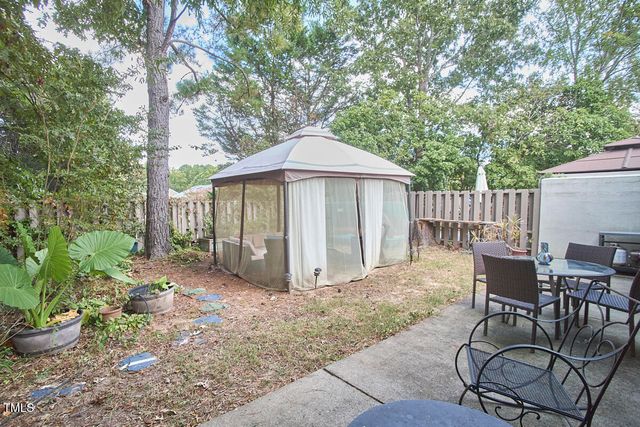 5 Bayswater Place, Chapel Hill, NC 27517