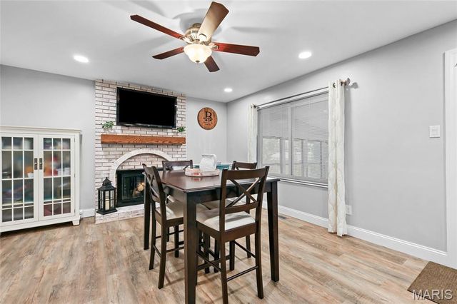2854 Queen Bee Lane, Oakville, MO 63129
