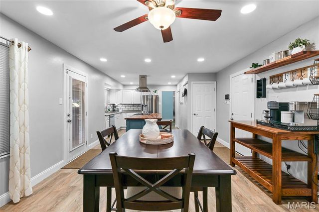 2854 Queen Bee Lane, Oakville, MO 63129