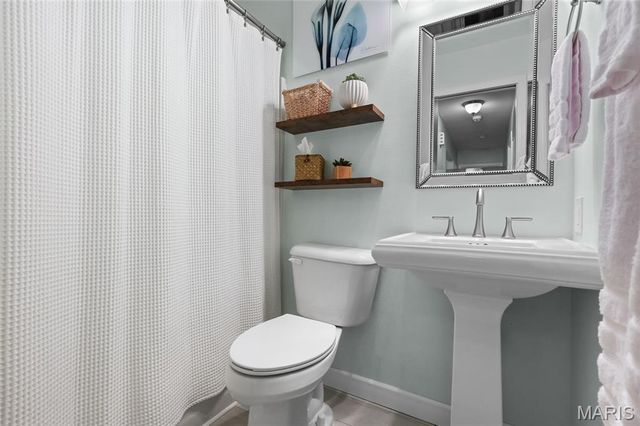 2854 Queen Bee Lane, Oakville, MO 63129