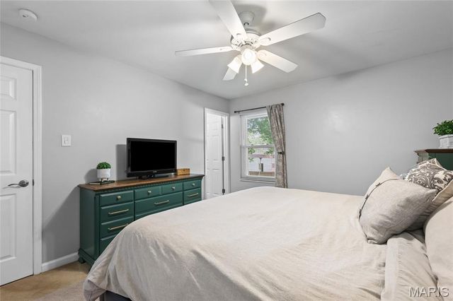2854 Queen Bee Lane, Oakville, MO 63129