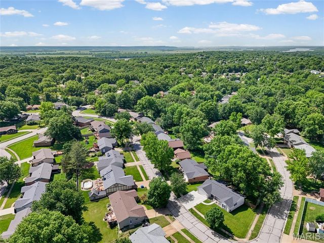 2854 Queen Bee Lane, Oakville, MO 63129