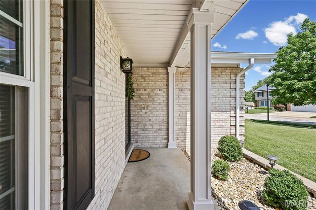 2854 Queen Bee Lane, Oakville, MO 63129