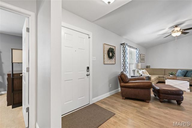 2854 Queen Bee Lane, Oakville, MO 63129