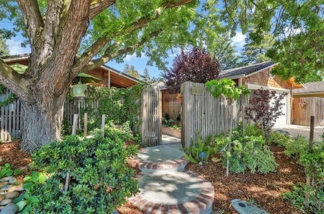 9838 Sleepy Hollow Ct, Stockton, CA 95209