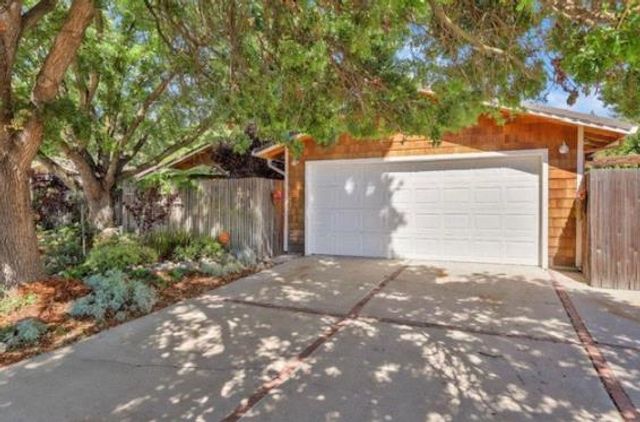 9838 Sleepy Hollow Ct, Stockton, CA 95209