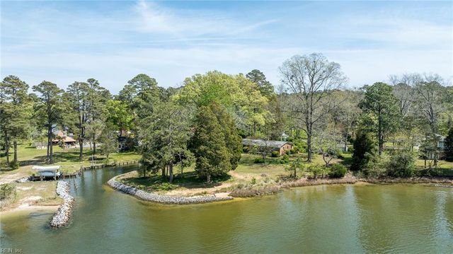 5556 Roanes Wharf RD, Gloucester, VA 23061