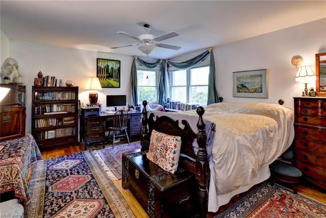 5556 Roanes Wharf RD, Gloucester, VA 23061