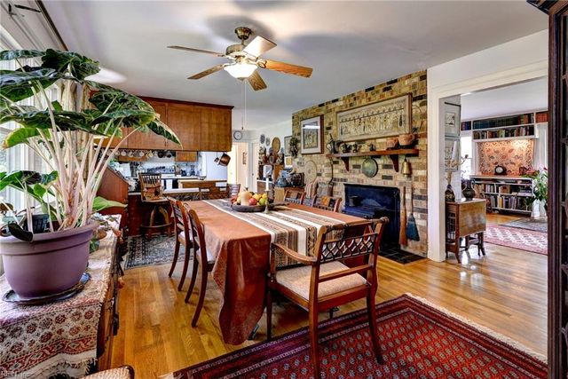 5556 Roanes Wharf RD, Gloucester, VA 23061