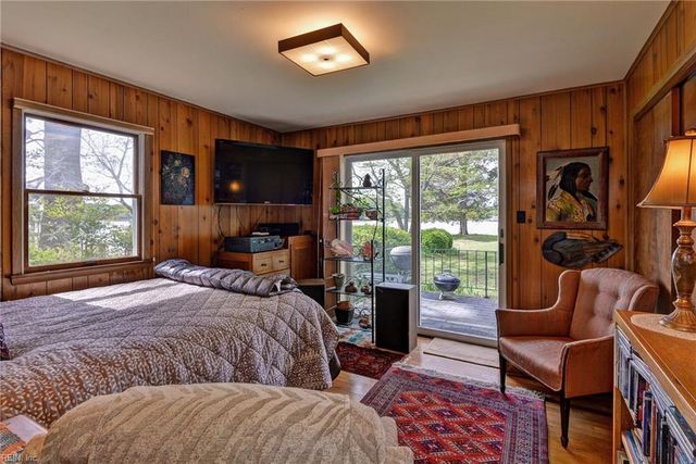 5556 Roanes Wharf RD, Gloucester, VA 23061