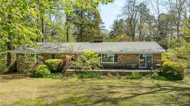 5556 Roanes Wharf RD, Gloucester, VA 23061