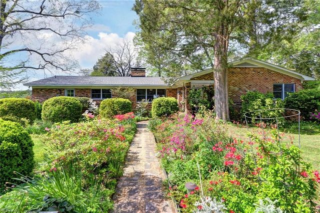5556 Roanes Wharf RD, Gloucester, VA 23061