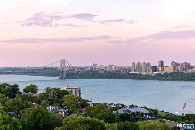 800 Palisade Avenue 1709, Fort Lee, NJ 07024