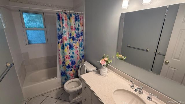 100 Dowd Street D-12, Haverstraw, NY 10927