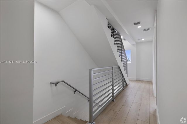 434 SW 10th St A, Miami, FL 33130