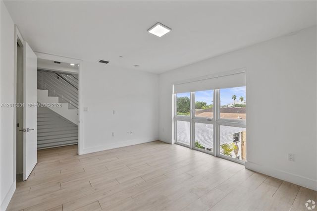 434 SW 10th St A, Miami, FL 33130