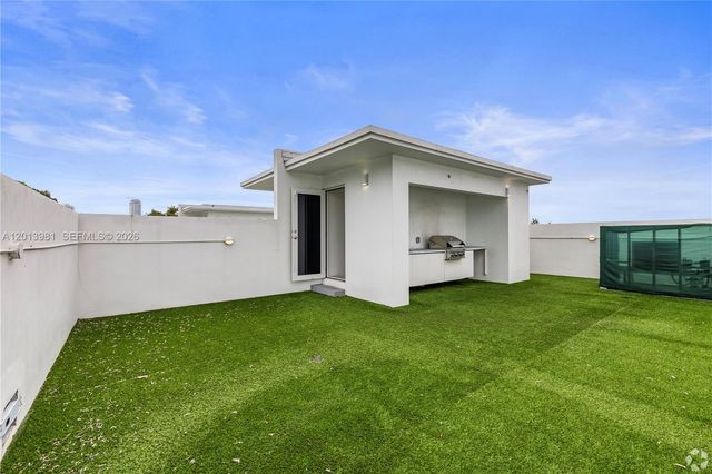 434 SW 10th St A, Miami, FL 33130