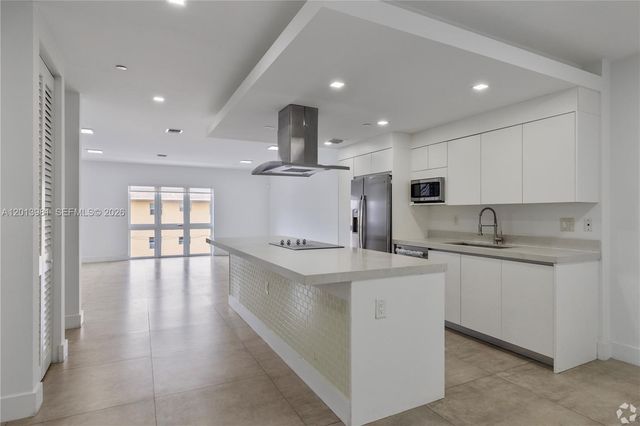 434 SW 10th St A, Miami, FL 33130