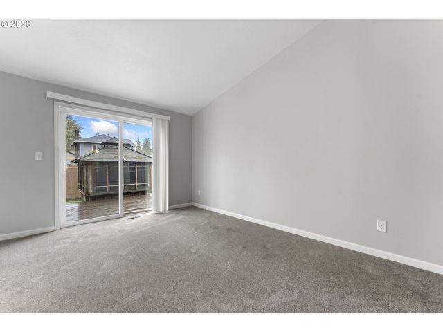 7945 Sw SORRENTO Rd, Beaverton, OR 97008