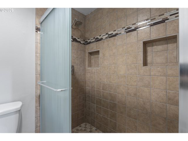 7945 Sw SORRENTO Rd, Beaverton, OR 97008