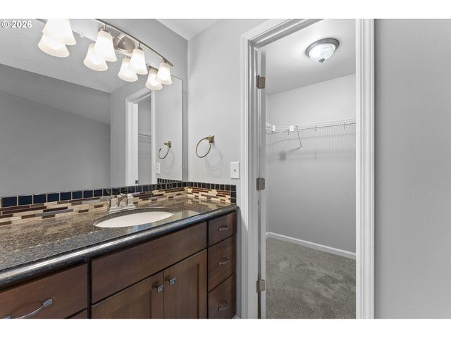 7945 Sw SORRENTO Rd, Beaverton, OR 97008