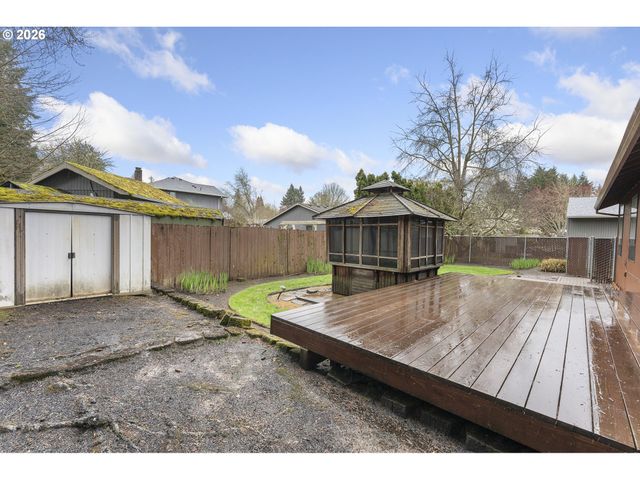 7945 Sw SORRENTO Rd, Beaverton, OR 97008