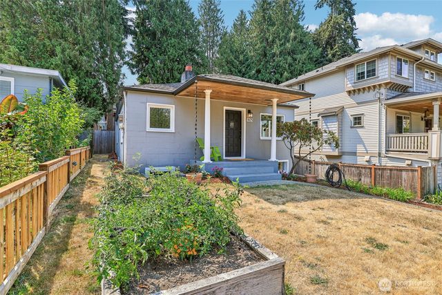 1025 NE 103rd Street, Seattle, WA 98125