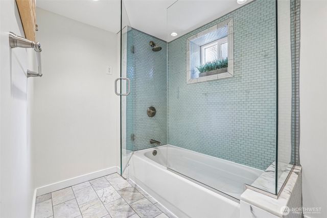 1025 NE 103rd Street, Seattle, WA 98125