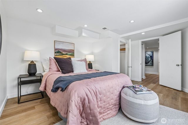 1025 NE 103rd Street, Seattle, WA 98125